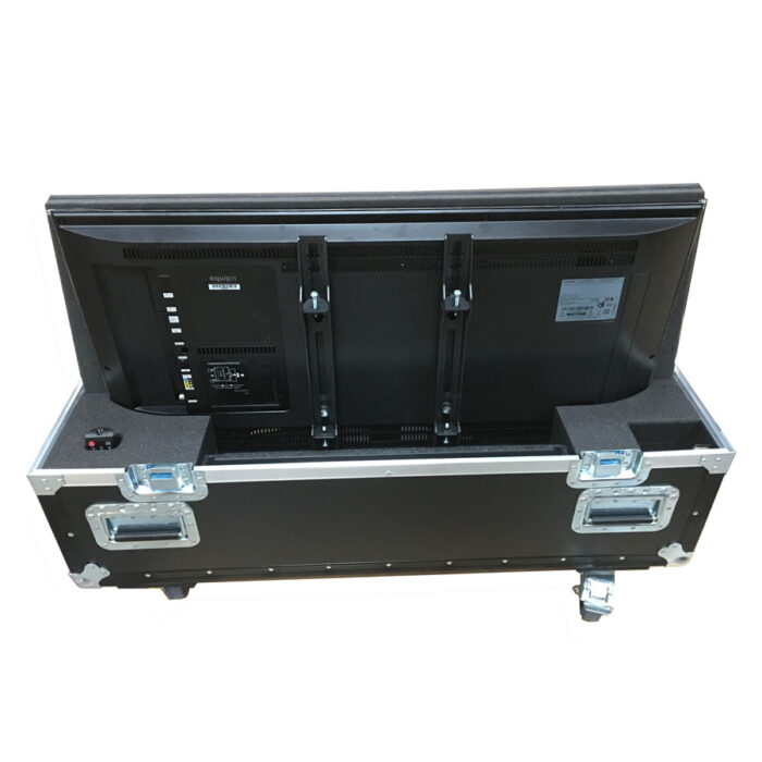 40inch-double-screen-case-03-900x900-1-1.jpg
