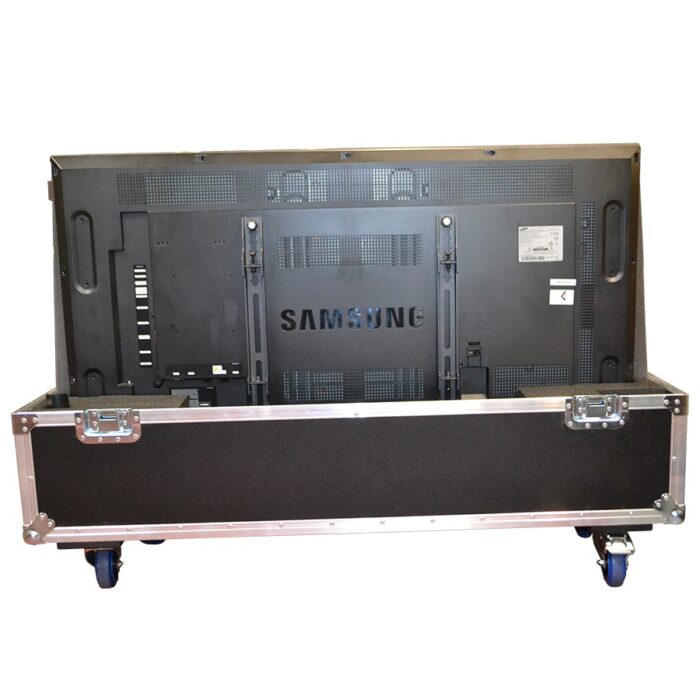 double-plasma-monitors-samsung-lh55-md-flight-case_04-900x900-1-1.jpg