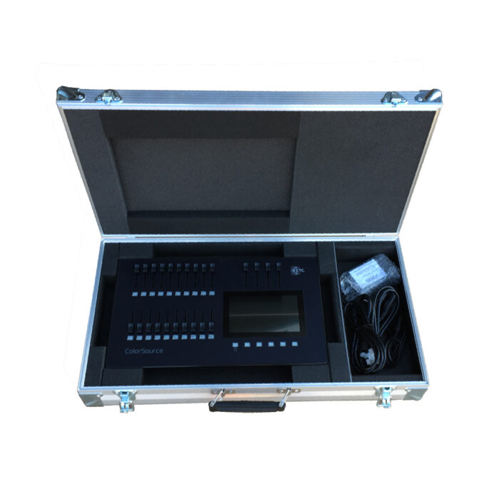 etc-coloursource20-lighiting-console-case-03-900x900-1-2.jpg etc-coloursource20-lighiting-console-case-03-900x900-1-2.jpg