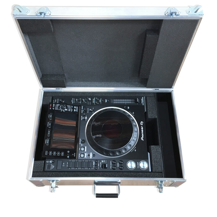 flight-case-pioneer-cdj-2000nxs2_04-900x900-1-1.jpg