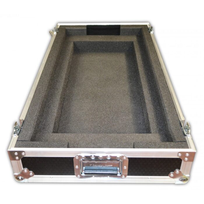mixing-console-flight-cases-for-atem-2-900x900-1-1.jpg