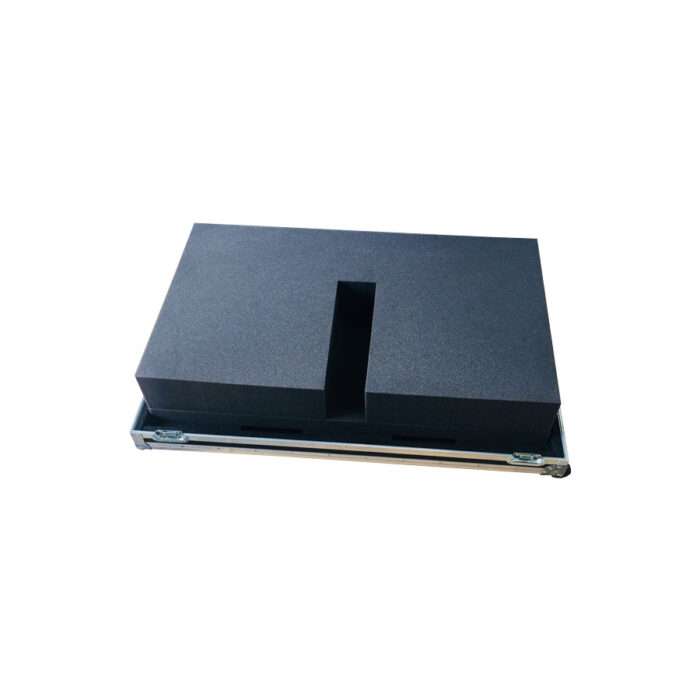 model-case-open-4-900x900-1-1.jpg model-case-open-4-900x900-1-1.jpg