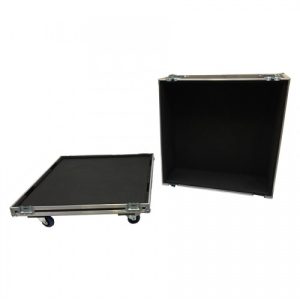 Model Flight Case on Castors