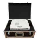 panasonic-projector-pt-vz570-case-03-900x900-1-1.jpg