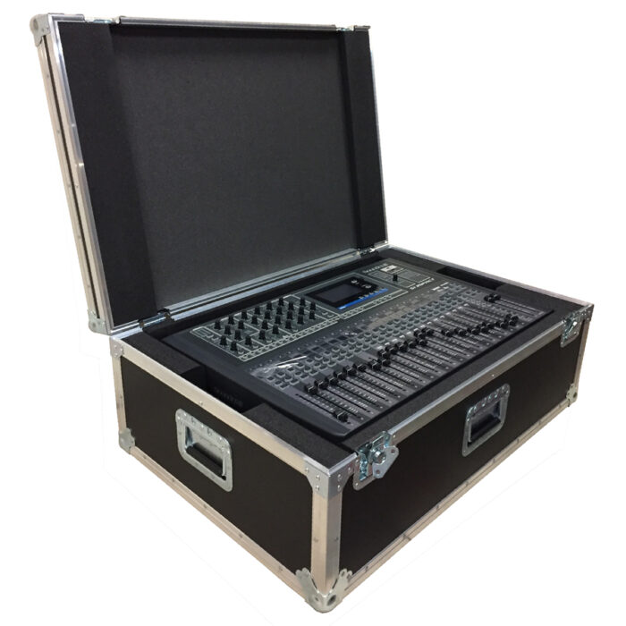 soundcraft-si-impact-1-flight-case-02-900x900-1-1.jpg