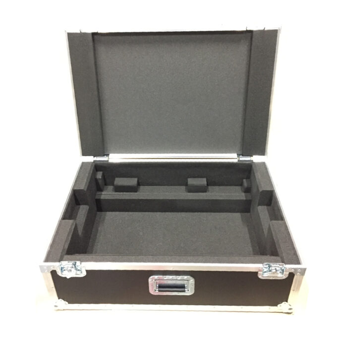 soundcraft-si-impact-1-flight-case-03-900x900-1-1.jpg
