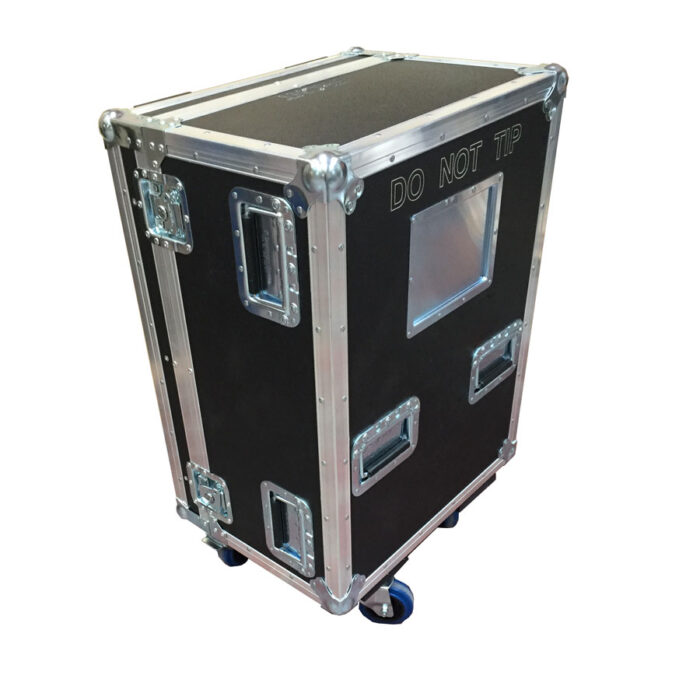 yamaha-ql1-32ch-mixer-opperational-case-side-900x900-1-1.jpg