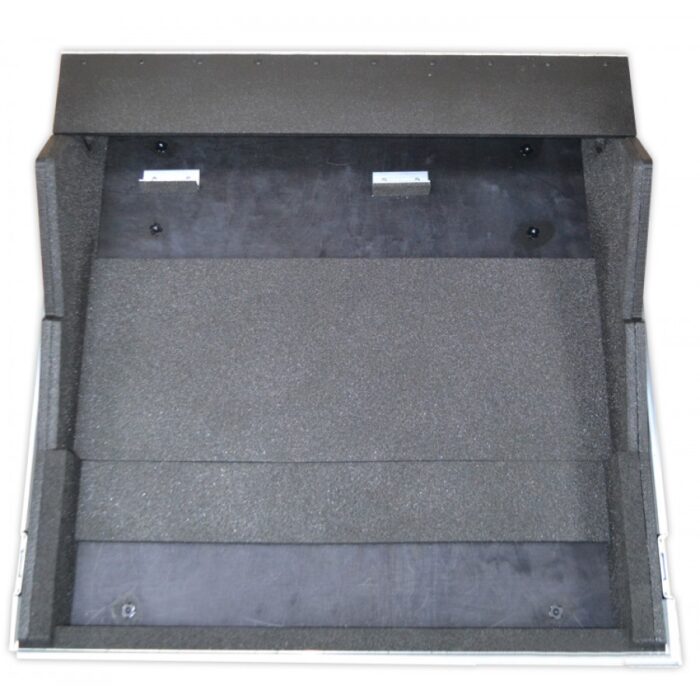 yamaha-tf3-foam-mounted-mixer-flight-case-3-900x900-1-1.jpg