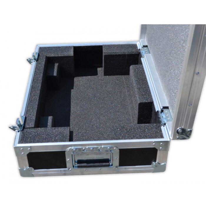 zed-power-1000-mixer-flight-case-2-900x900-1-1.jpg